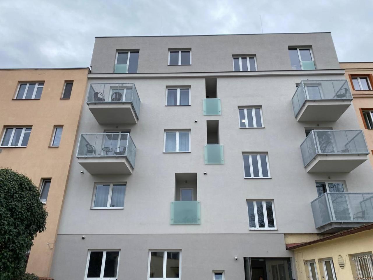 Appartement Perla Hradce 101 à Hradec Králové Extérieur photo
